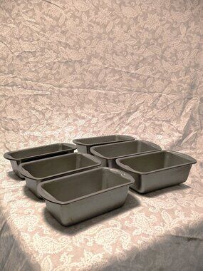 Lot of 6 grey nonstick steel Goodcook 5 x 3.5" stackable mini loaf bread pans